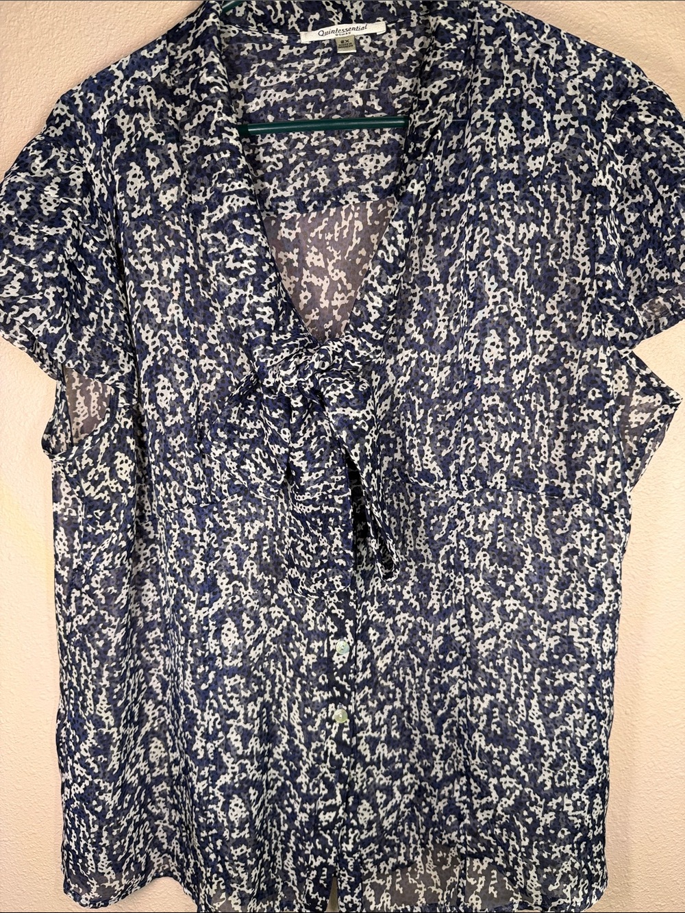 Quintessential‎ Woman Navy Printed Sheer Tie-Front Short Sleeve Blouse - Picture 4 of 5